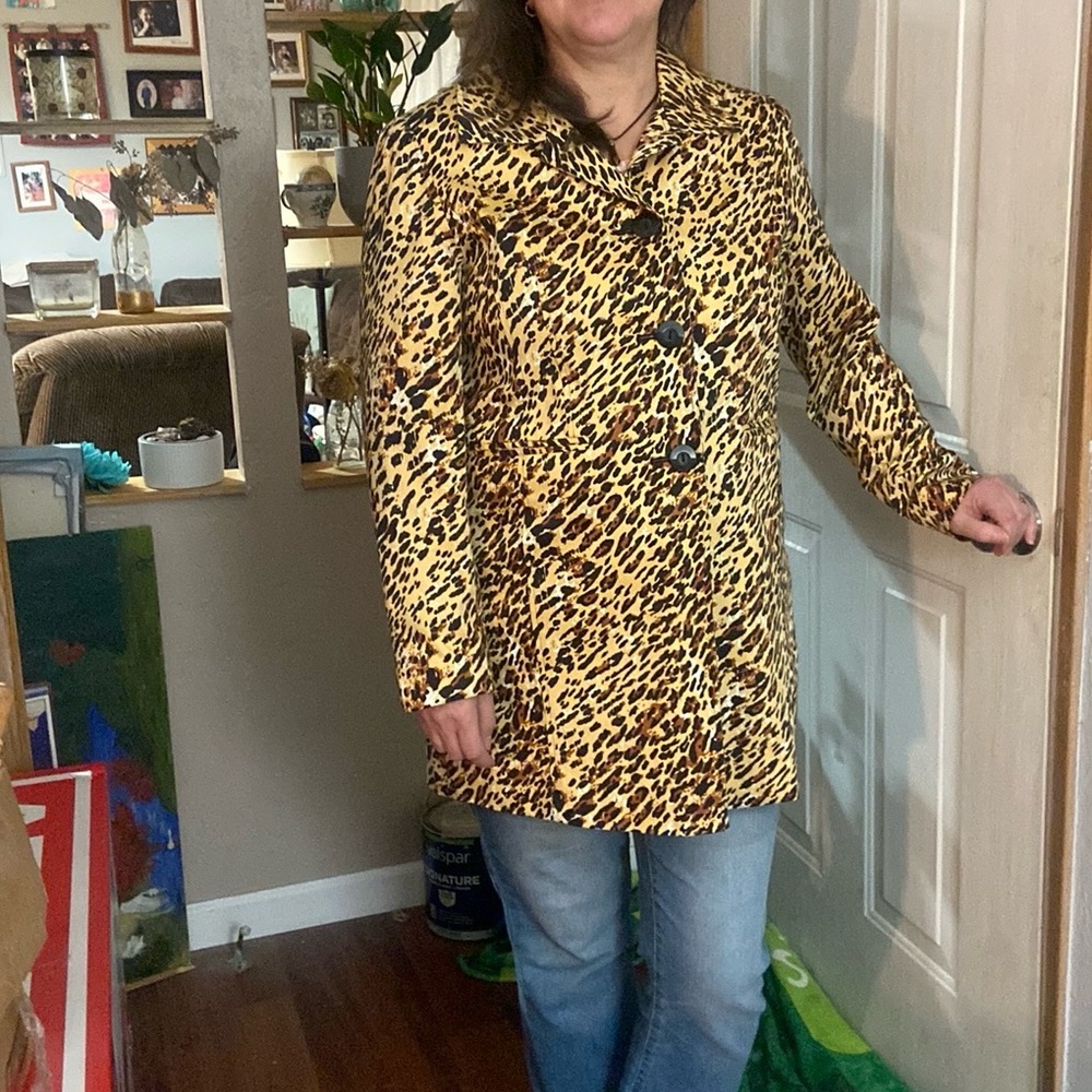 Worthington Stretch coat
Large/Granda
Leopard print

Tan black brown